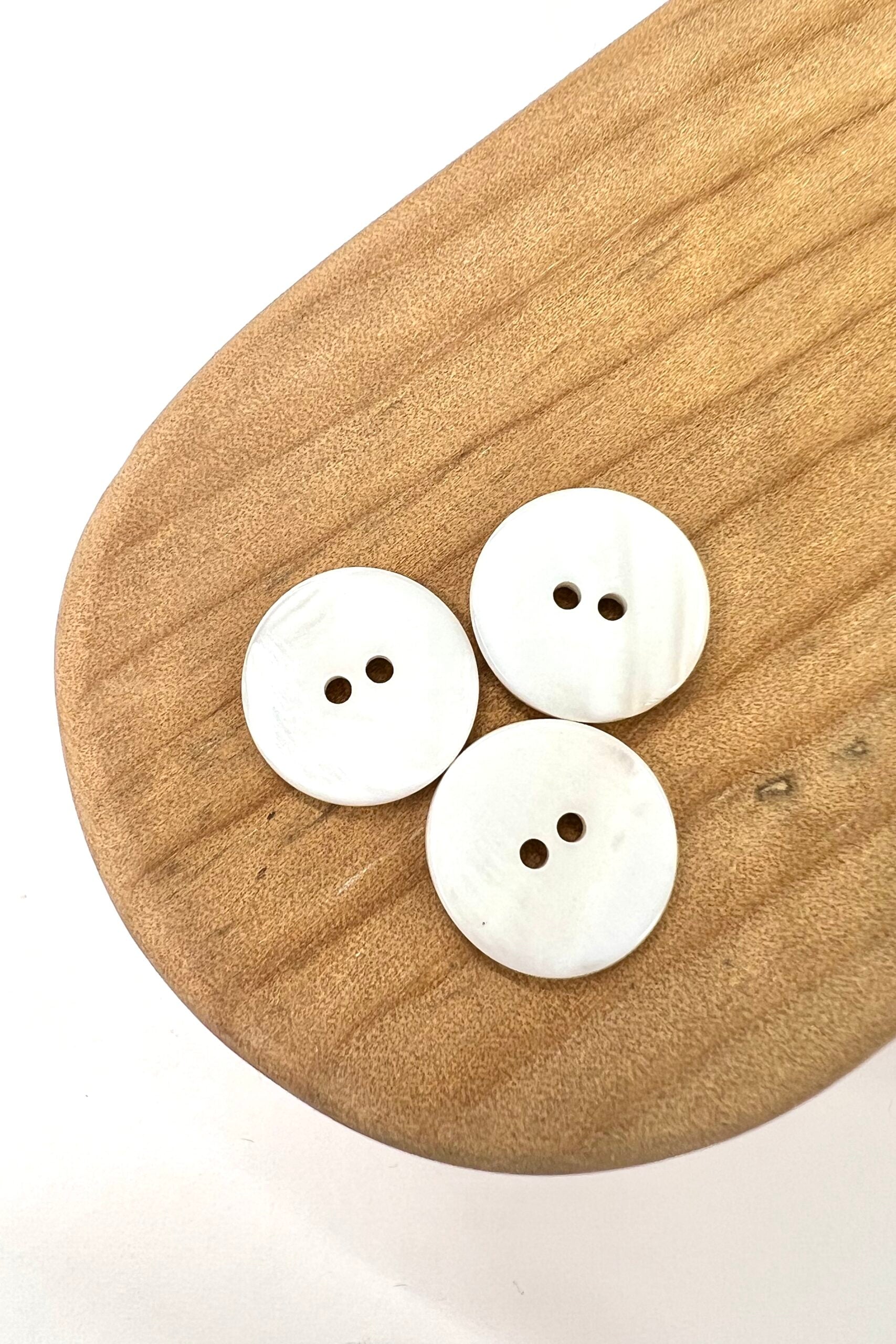 Mother of Pearl Button | 20mm