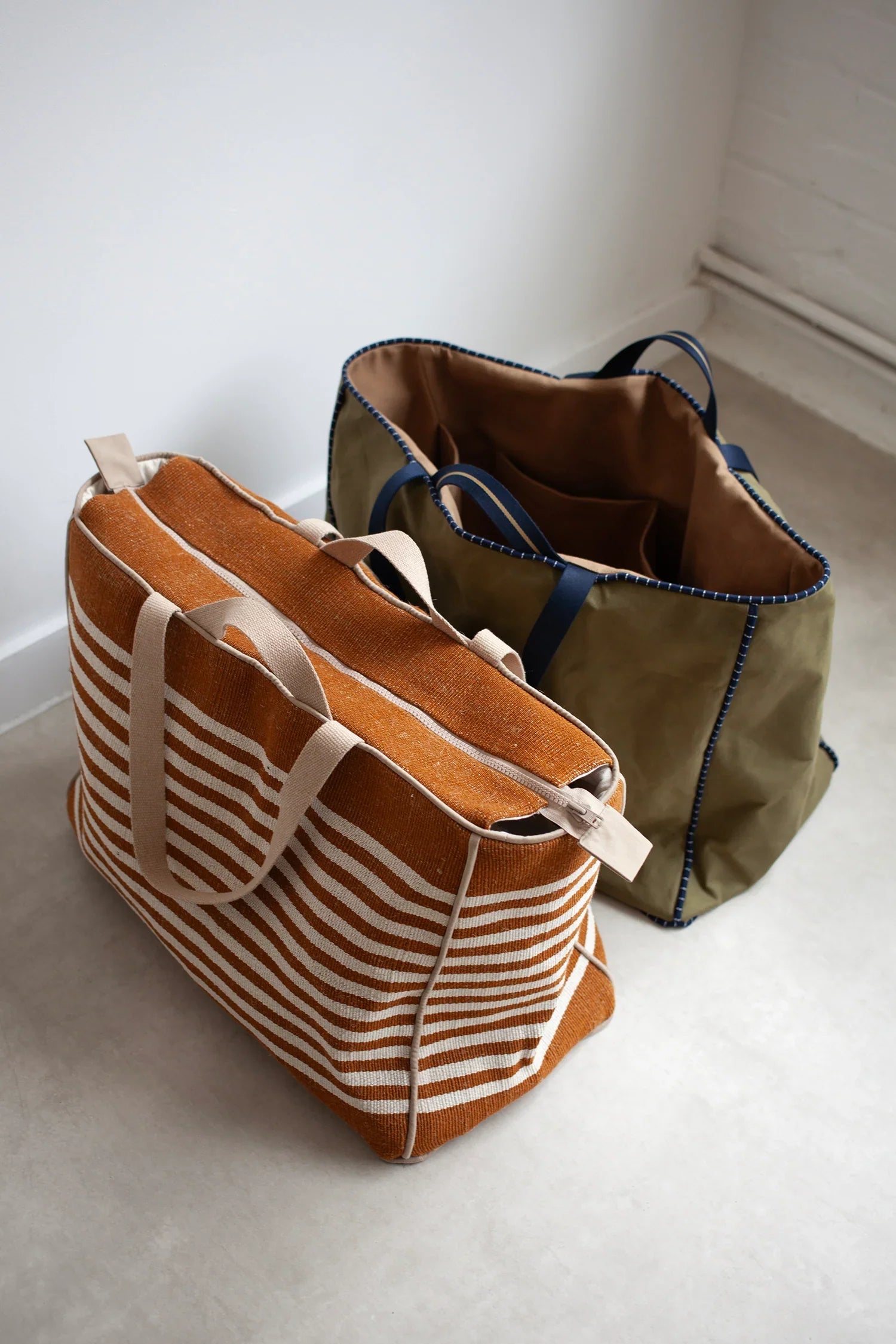 Away Tote