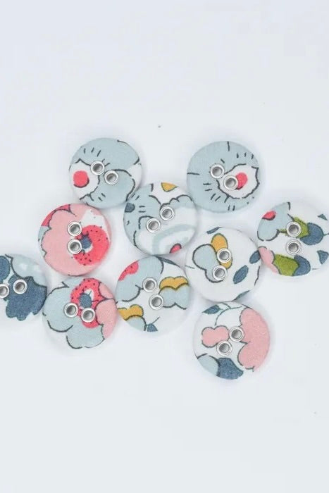 Liberty Betsy P Button | 16mm