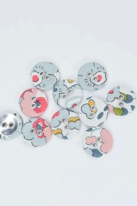 Liberty Betsy P Button | 16mm