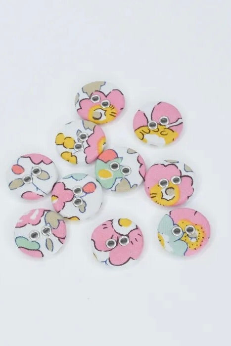 Liberty Betsy Q Button | 16mm
