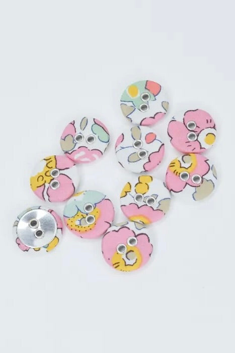 Liberty Betsy Q Button | 16mm