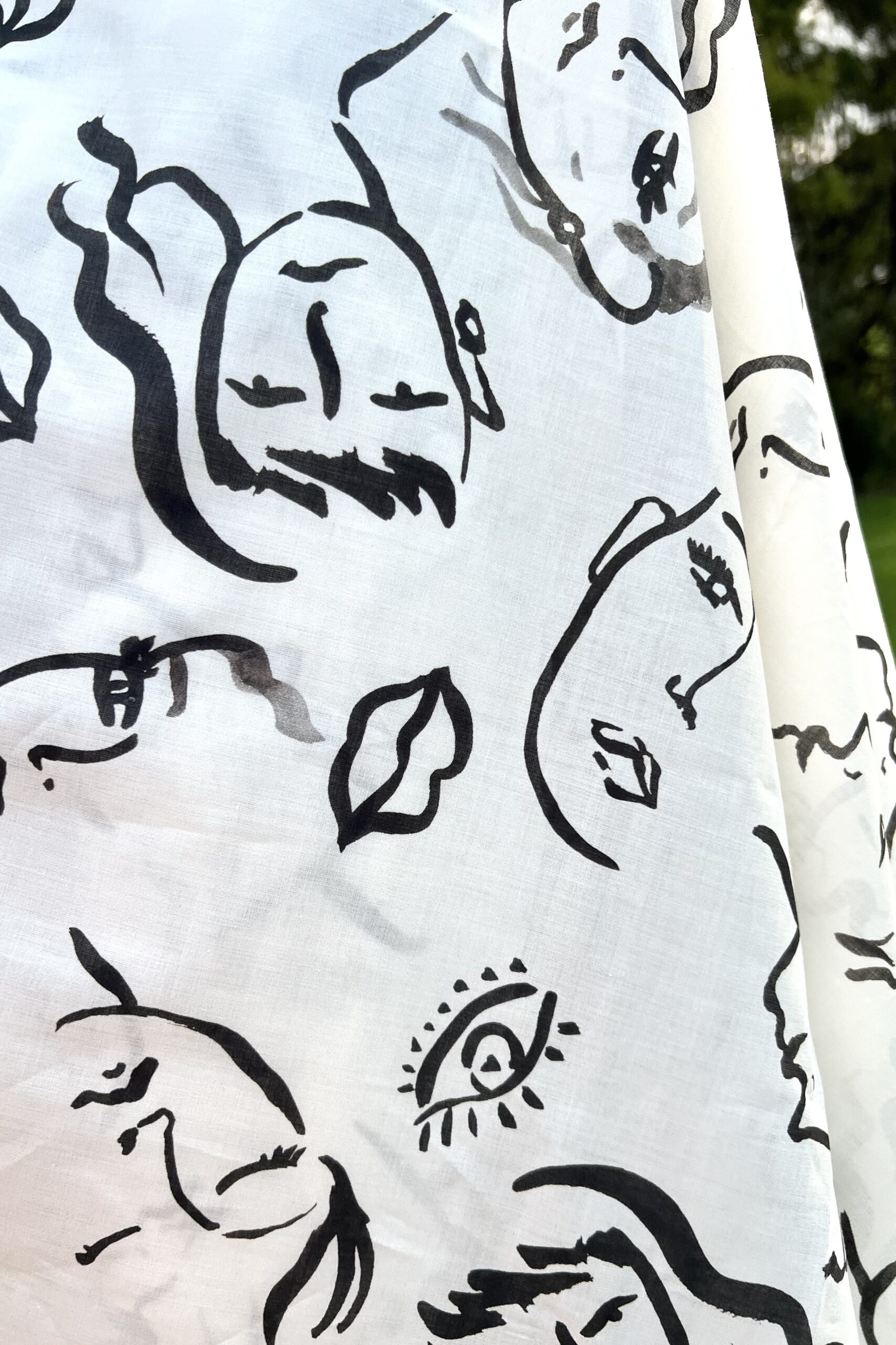 Minimalist Sketch Cotton Lawn - Joan’s Fine Fabric